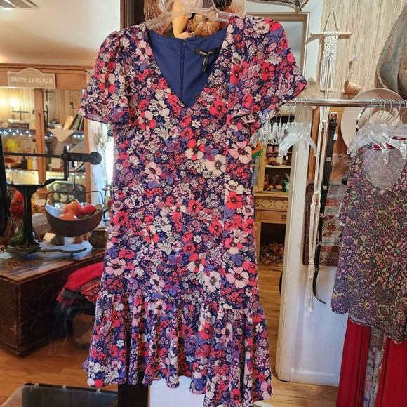 Bcbg Paris Women's Short Sleeve Flounce Hem Dress - Picture 5 of 6